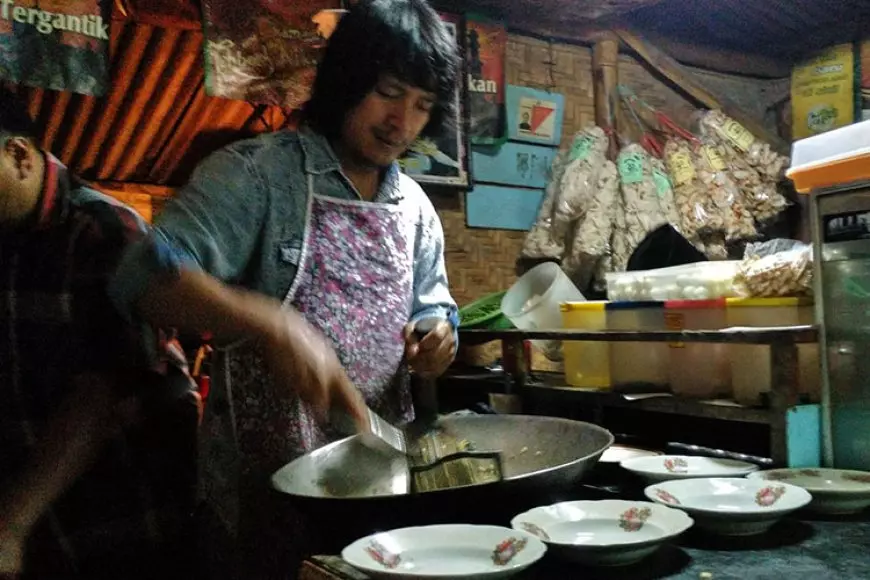 Mie Soden, Kuliner Malam Legendaris Selalu Dinanti di Batu